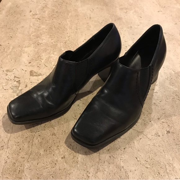 Liz Claiborne Black Heeled Booties size 6.5 - Picture 3 of 6